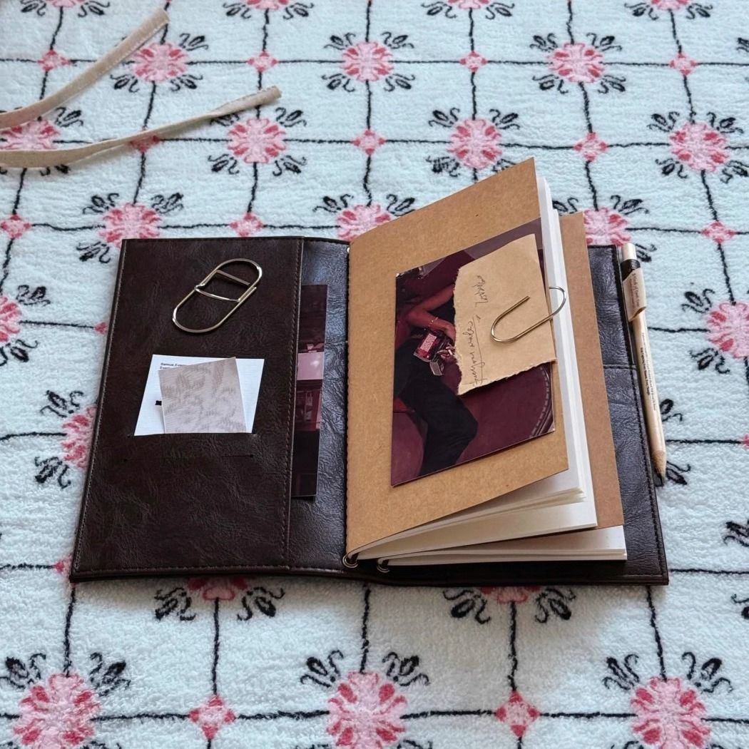دفتر ملاحظات أسود عتيق من الجل - مراجعة Vintage Collectible Books وسعره