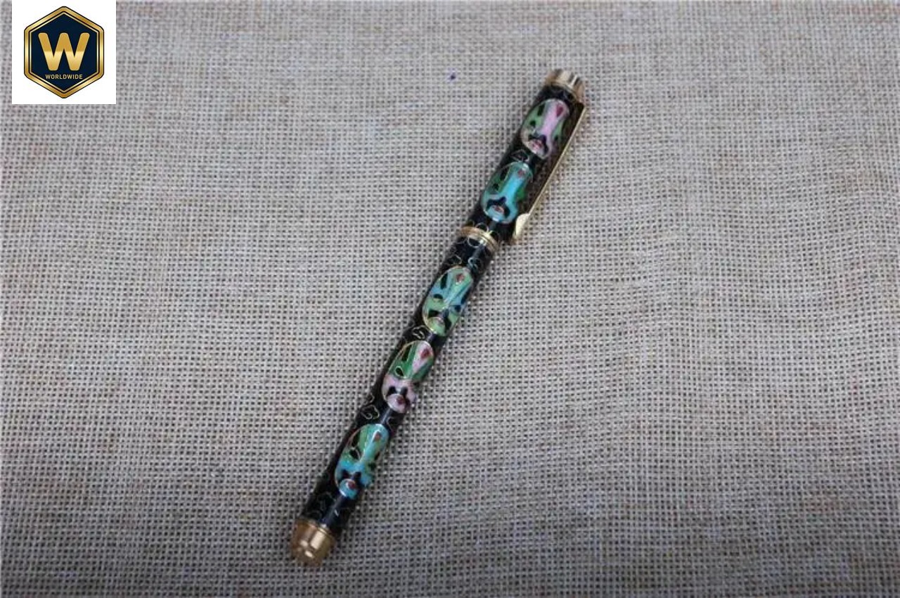 قلم حبر جاف كلاسيكي من الثماني - مراجعة Vintage Collectible Pens وسعره
